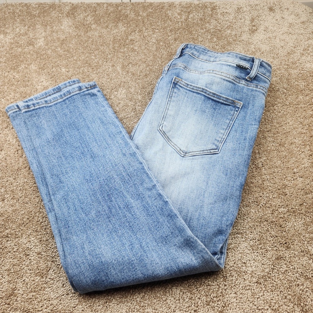 Risen Jeans Women Light Wash Distressed Straight Leg Denim RDP1417 Size 15/32